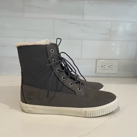 Timberland. Womens Skyla Fleece Foldover Gray Bay Boots with Faux Fur - Picture 2 of 6